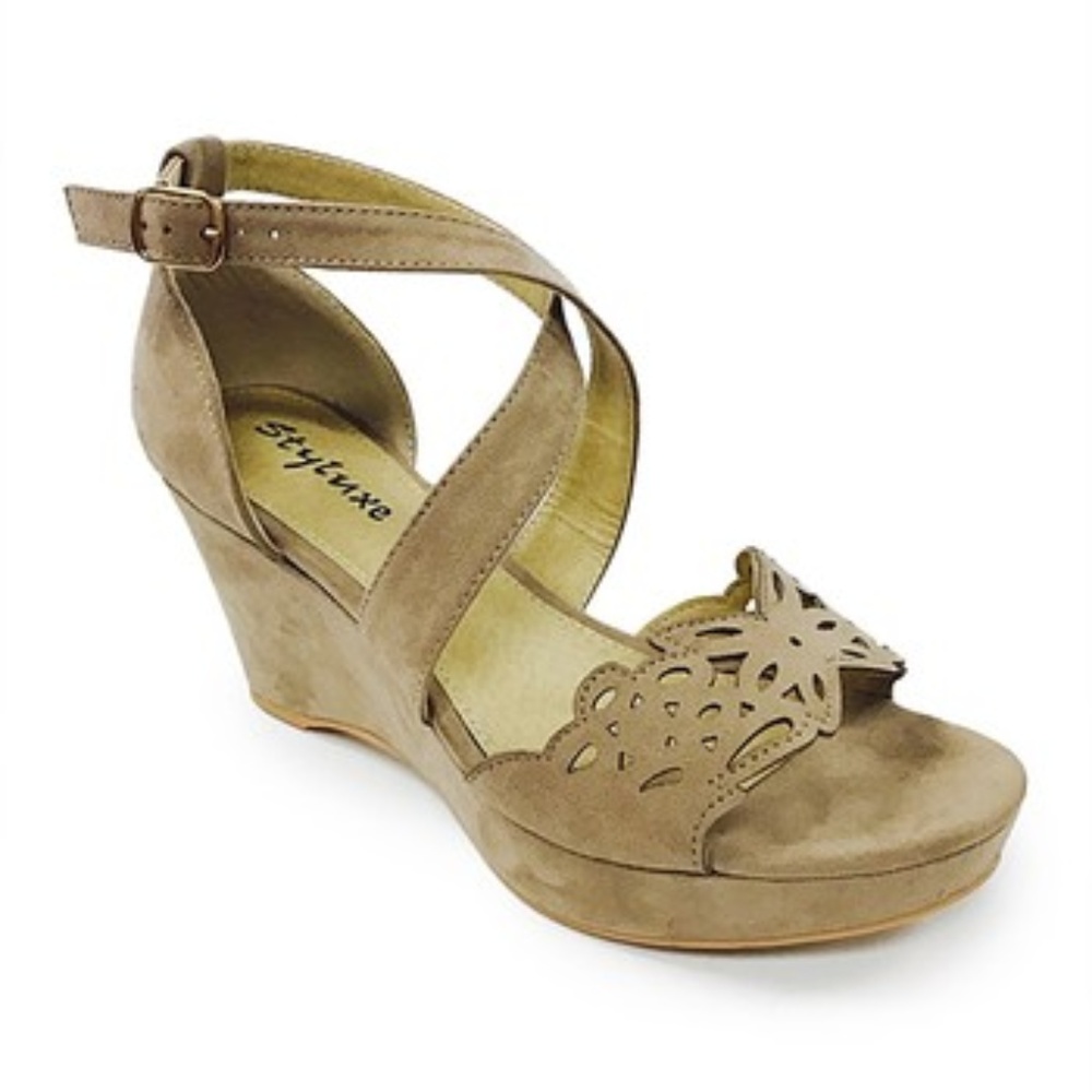 Styluxe Babroy Wedge Sandal NWOT